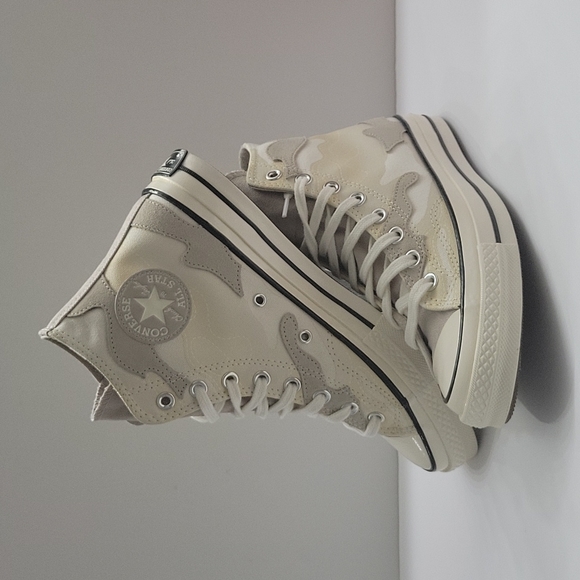 Converse Shoes - Converse High Top Brand new